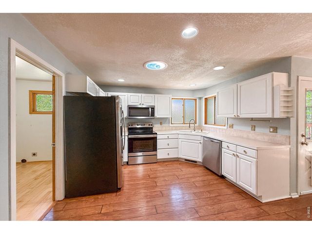 2294 Security Ct, Loveland, CO 80538