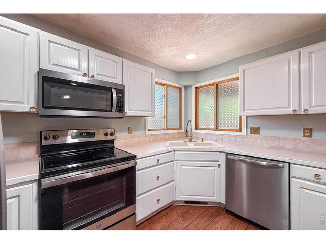 2294 Security Ct, Loveland, CO 80538
