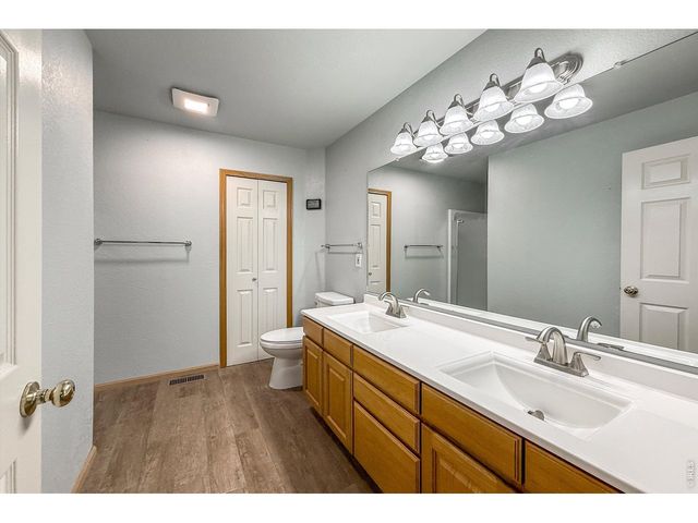 2294 Security Ct, Loveland, CO 80538