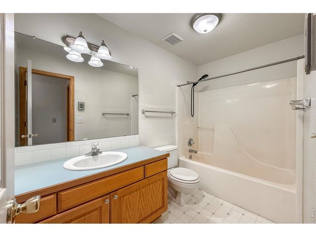 2294 Security Ct, Loveland, CO 80538