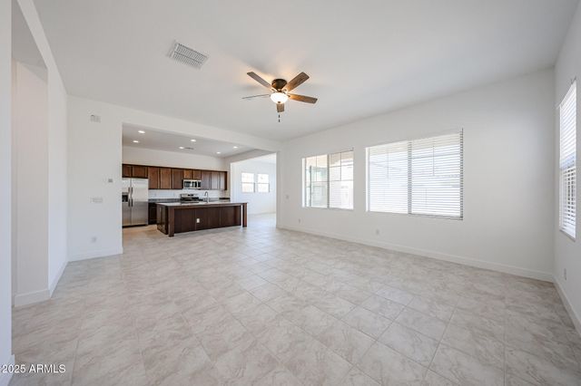 7662 W Crabapple Drive, Peoria, AZ 85383