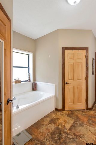 6233 Curtis Black Rd, Hallsville, TX 75650