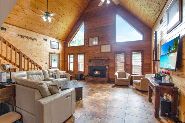 6233 Curtis Black Rd, Hallsville, TX 75650