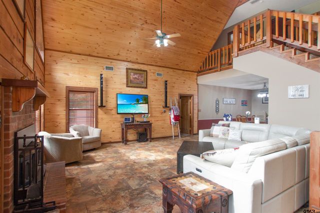 6233 Curtis Black Rd, Hallsville, TX 75650