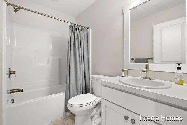 251 Hickory Valley Drive, Kalamazoo, MI 49009