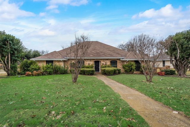 923 S Greenstone Lane, Duncanville, TX 75137