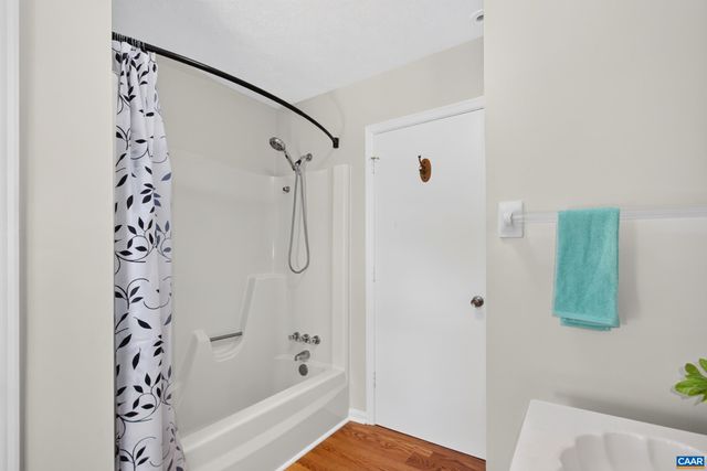 2112 CARPENTERS MILL RD, Barboursville, VA 22923