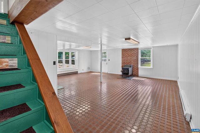 2112 CARPENTERS MILL RD, Barboursville, VA 22923