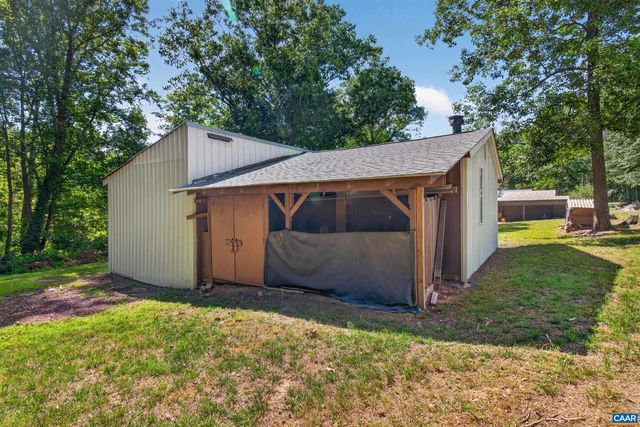 2112 CARPENTERS MILL RD, Barboursville, VA 22923