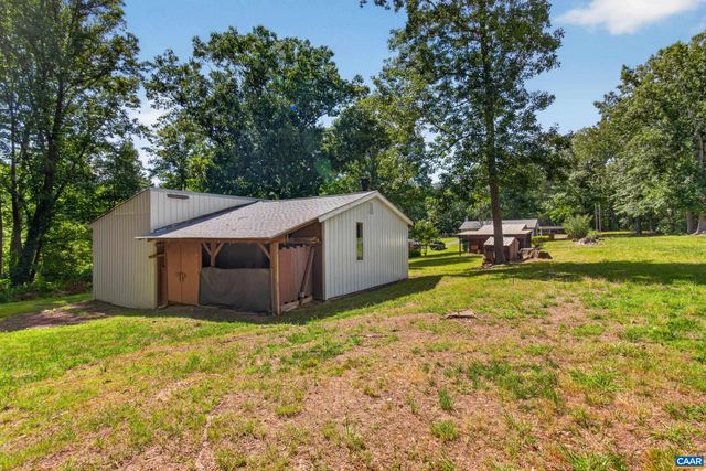 2112 CARPENTERS MILL RD, Barboursville, VA 22923