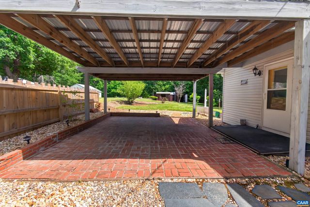 2112 CARPENTERS MILL RD, Barboursville, VA 22923