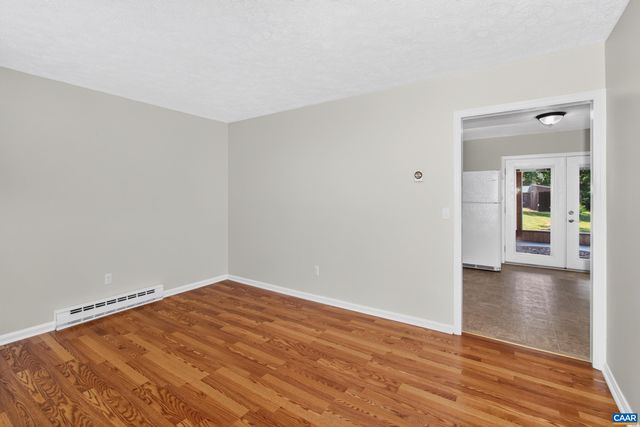 2112 CARPENTERS MILL RD, Barboursville, VA 22923
