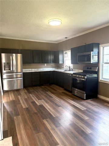 811 Andrews Street, Fredericktown, MO 63645
