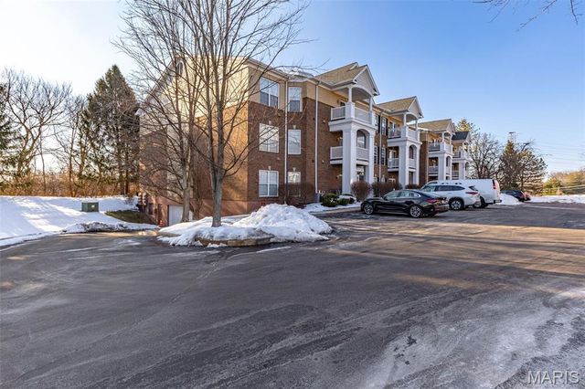 13115 Mill Crossing Court 205, St Louis, MO 63141
