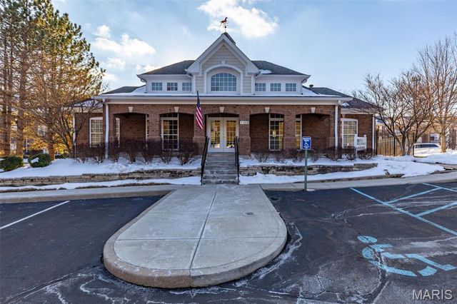 13115 Mill Crossing Court 205, St Louis, MO 63141