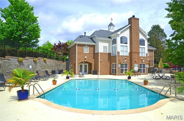 13115 Mill Crossing Court 205, St Louis, MO 63141