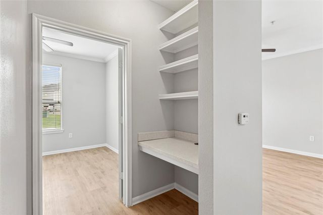 14807 Woodland Hills Drive 1304, Houston, TX 77396