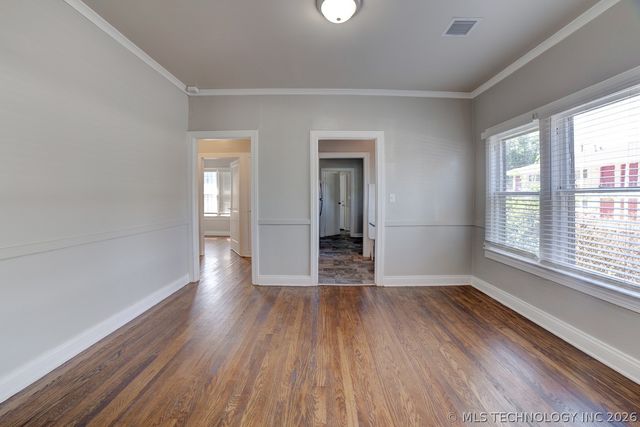 2520 E 7th Street, Tulsa, OK 74104