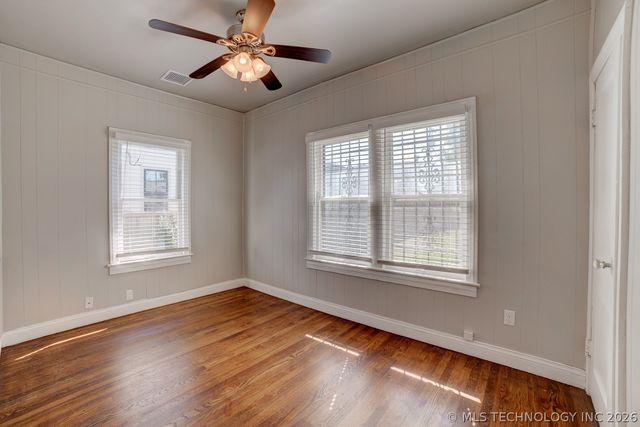2520 E 7th Street, Tulsa, OK 74104