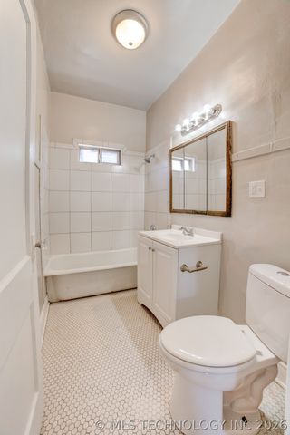 2520 E 7th Street, Tulsa, OK 74104
