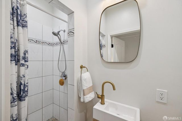 1019 Lincoln Way, San Francisco, CA 94122