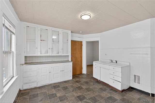 23 Humason Avenue, Buffalo, NY 14211
