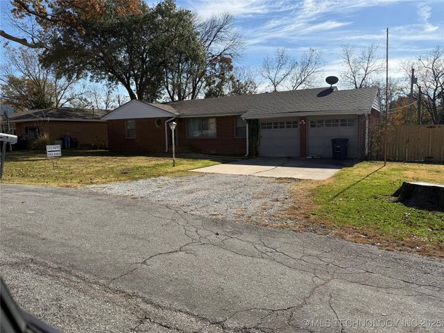 3301 Harvey Road, Bartlesville, OK 74006