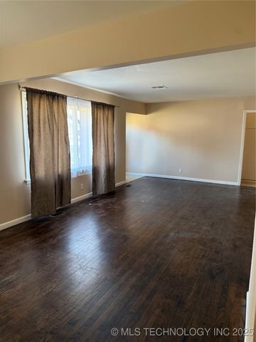 3301 Harvey Road, Bartlesville, OK 74006