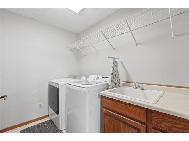 591 Spurline Circle, Hudson, WI 54016