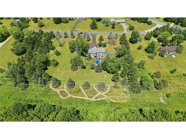 591 Spurline Circle, Hudson, WI 54016