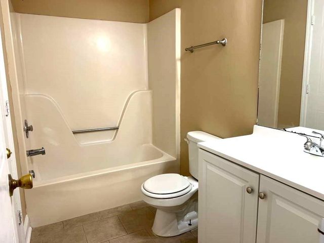 7941 Creekstone Way, Riverdale, GA 30274