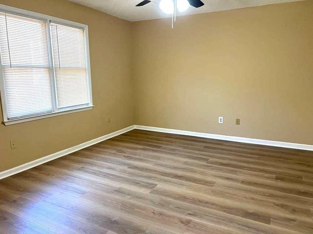 7941 Creekstone Way, Riverdale, GA 30274