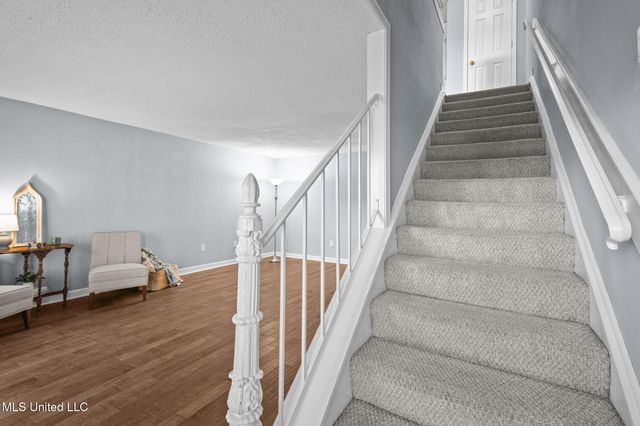 550 Post Road, 121, Ridgeland, MS 39157