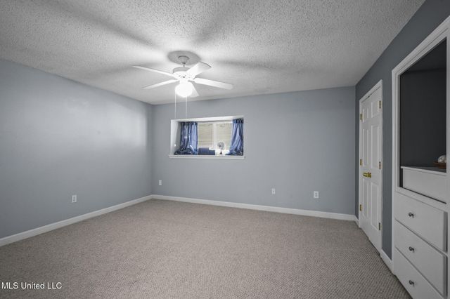 550 Post Road, 121, Ridgeland, MS 39157