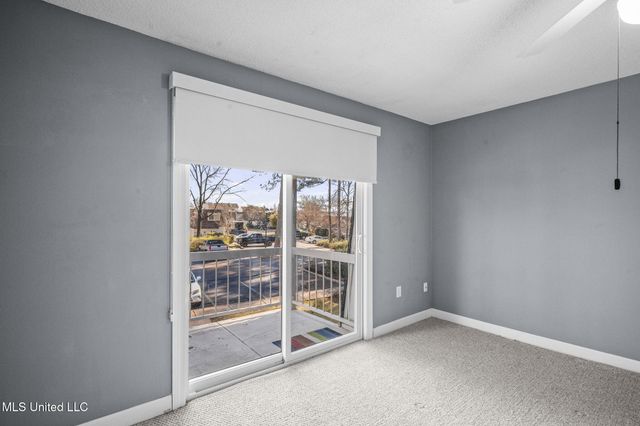 550 Post Road, 121, Ridgeland, MS 39157