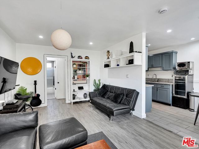 1145 N Hoover Street, Los Angeles, CA 90029