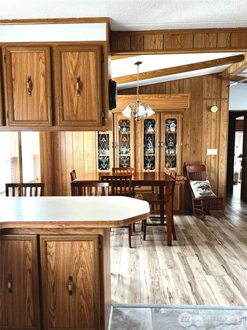 2240 W Broadway Avenue #204, Moses Lake, WA 98837