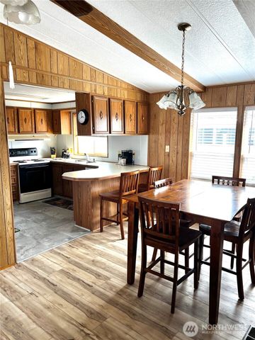 2240 W Broadway Avenue #204, Moses Lake, WA 98837