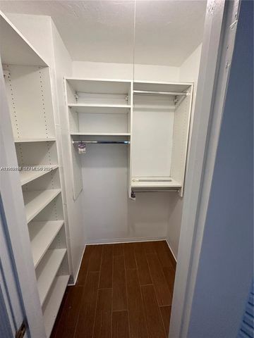 7880 NW 11th St 0, Pembroke Pines, FL 33024