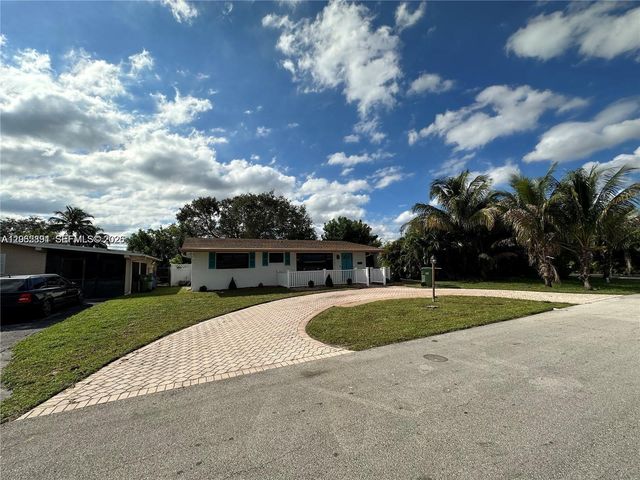 7880 NW 11th St 0, Pembroke Pines, FL 33024