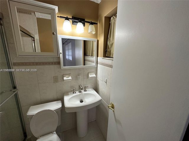 7880 NW 11th St 0, Pembroke Pines, FL 33024