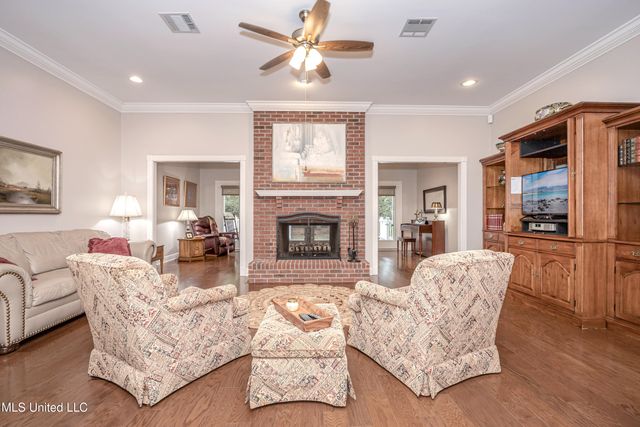3607 Dijon Avenue, Ocean Springs, MS 39564