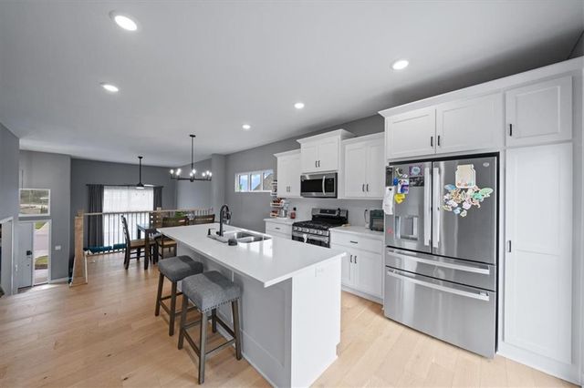16083 Ryan Circle, Parkville, MO 64152