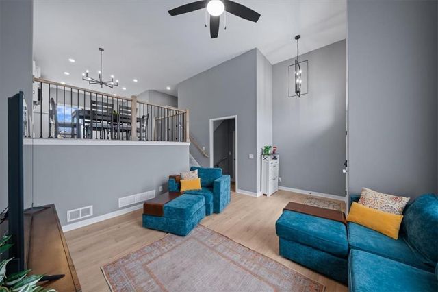 16083 Ryan Circle, Parkville, MO 64152