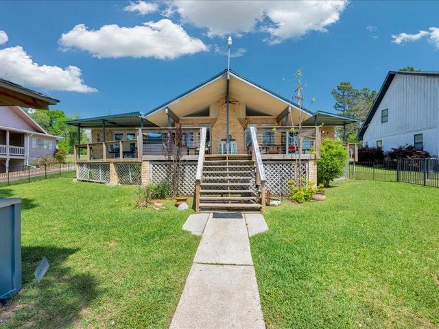 115 Harbor Addition Drive, Livingston, TX 77351