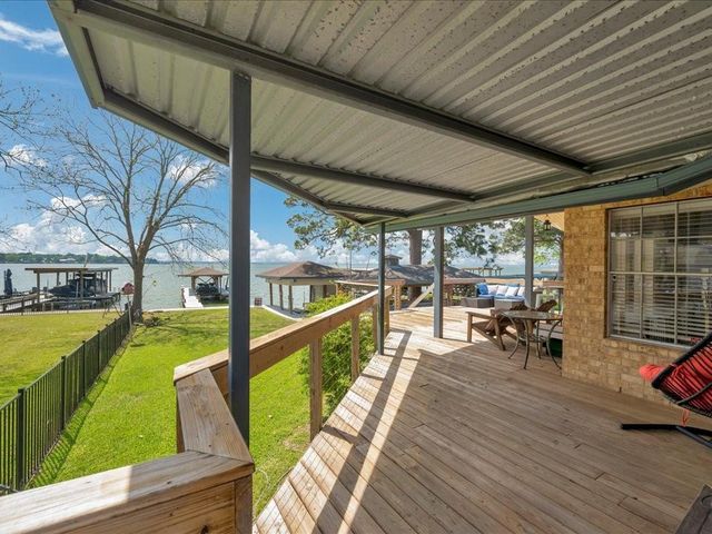 115 Harbor Addition Drive, Livingston, TX 77351