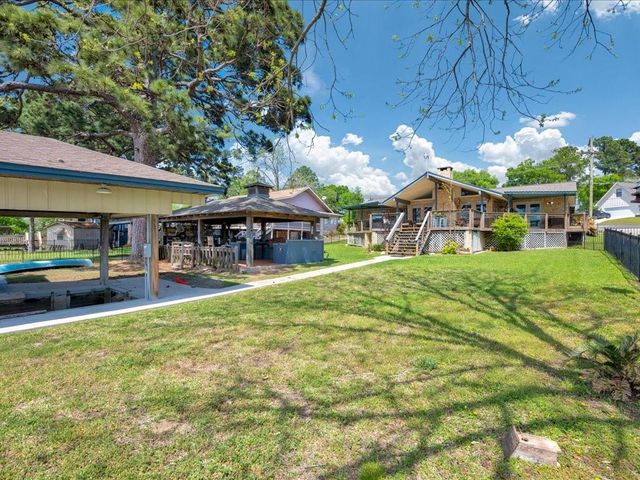 115 Harbor Addition Drive, Livingston, TX 77351