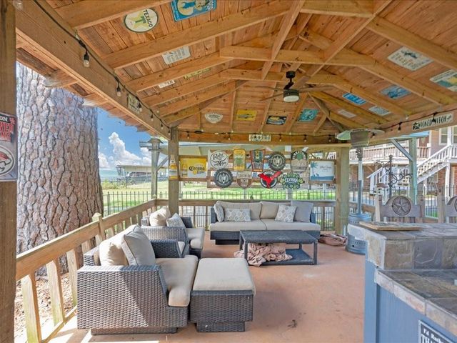 115 Harbor Addition Drive, Livingston, TX 77351