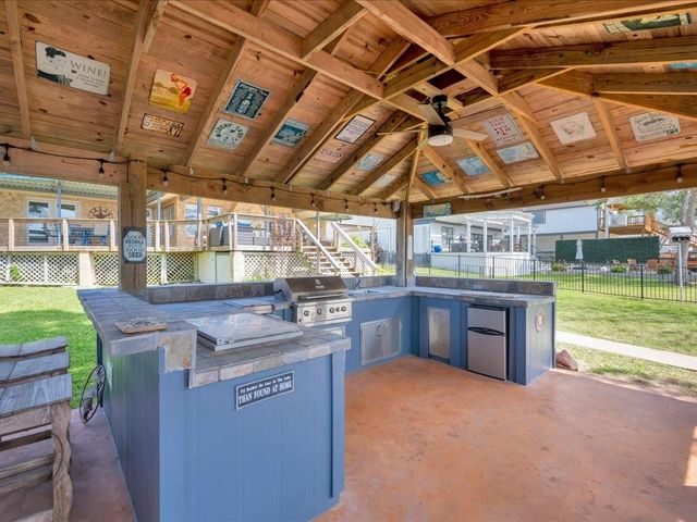 115 Harbor Addition Drive, Livingston, TX 77351