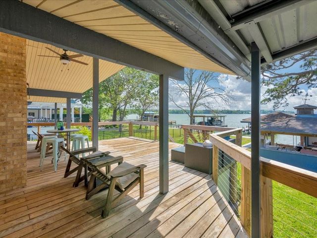 115 Harbor Addition Drive, Livingston, TX 77351